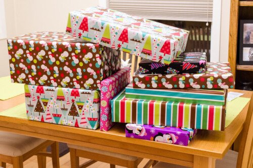 Gift table containing various gifts.